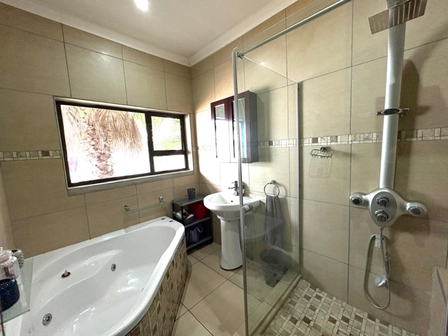 4 Bedroom Property for Sale in Jan Cillierspark Free State